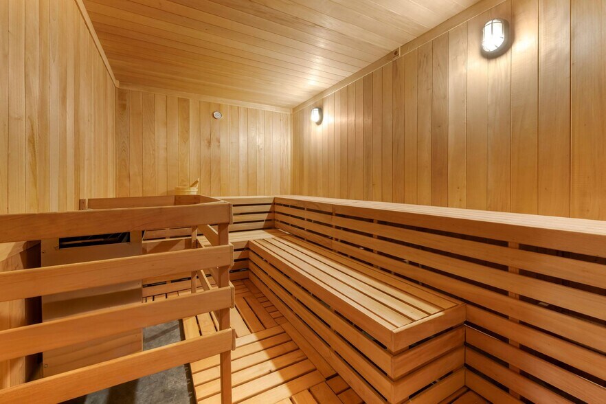 More Photos Of 615 S 8th St, Minneapolis Apartments For Lease