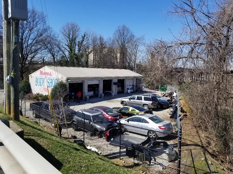 More Photos Of 825 N Graham St, Charlotte Industrial For Sale