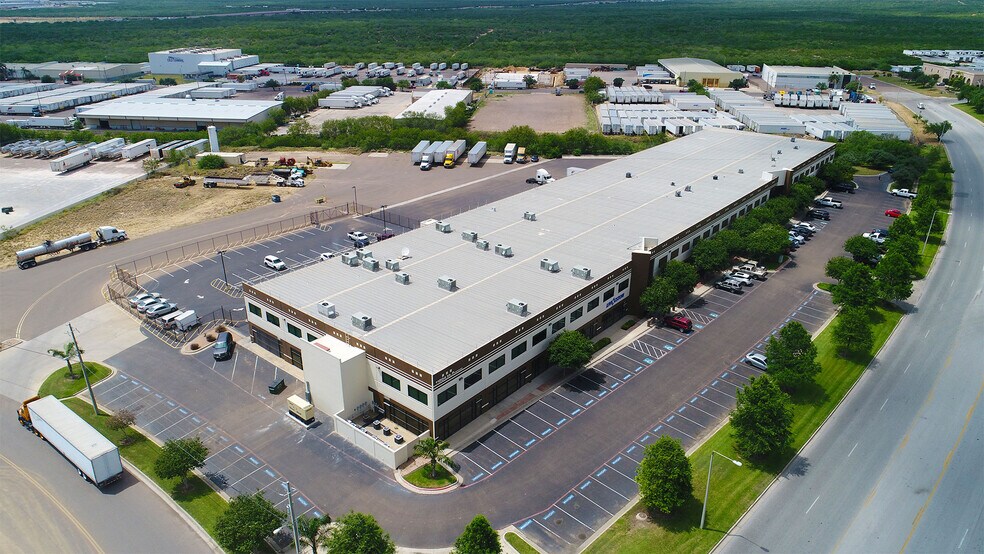 More Photos Of 11204 McPherson Rd, Laredo Warehouse For Lease