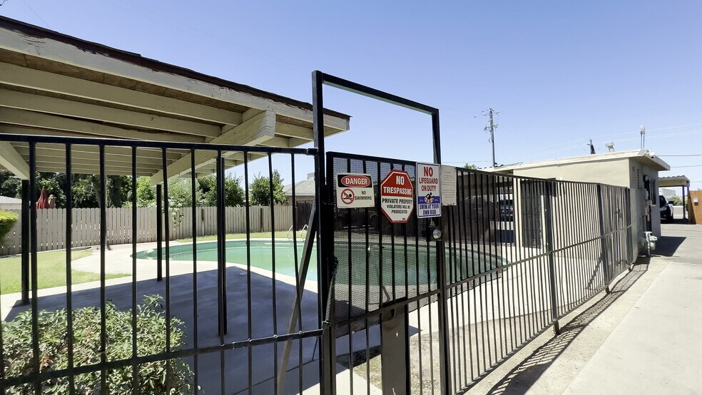 More Photos Of 475 N Manila Ave, Fresno Apartments For Sale