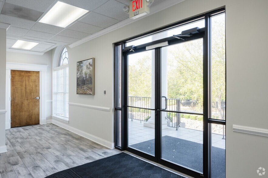 More Photos Of 3790 Fernandina Rd, Columbia Office Residential For Lease