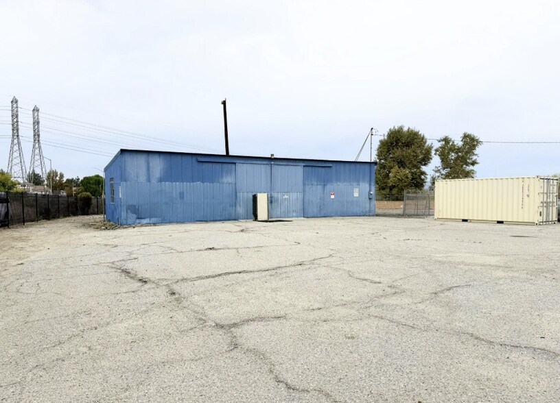 More Photos Of 26011 Bouquet Canyon Rd, Santa Clarita Warehouse For Lease