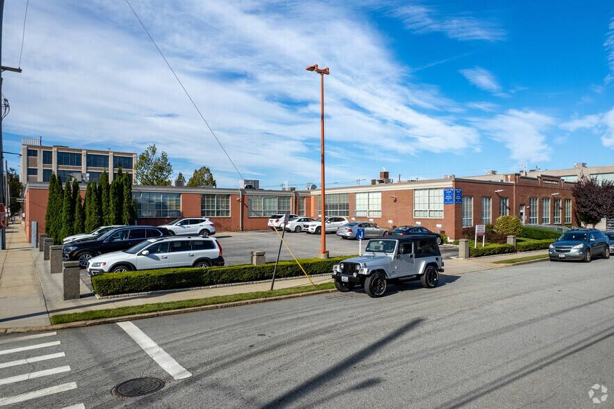 More Photos Of 17 Virginia Ave, Providence Office For Lease