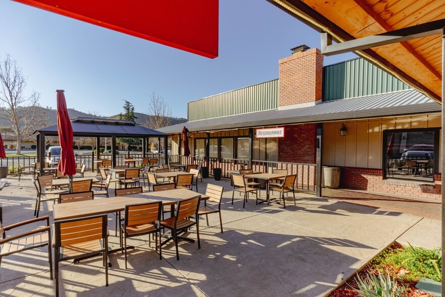 More Photos Of 5159 CA-140, Mariposa General Retail For Sale