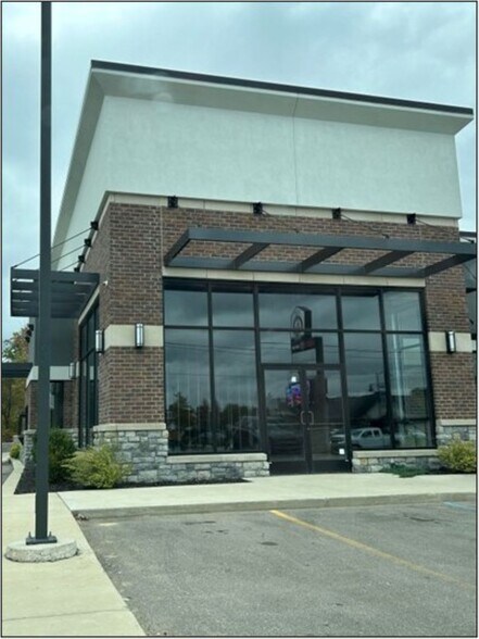 More Photos Of 11470 N Linden Rd, Clio General Retail For Lease