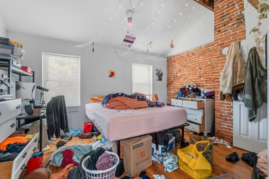 More Photos Of 1173 Battery Ave, Baltimore Multifamily For Sale