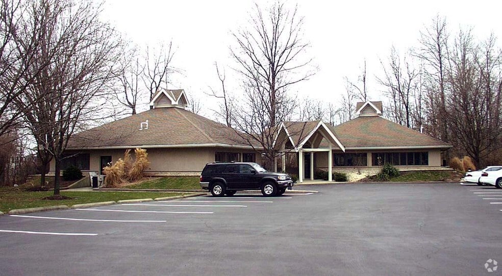 Primary Photo Of 11501-11503 Deerfield Rd, Blue Ash Office For Lease