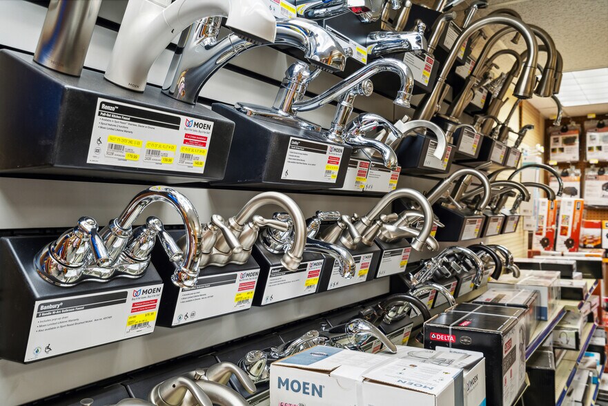 More Photos Of 185 Main St, Bethel Freestanding For Sale