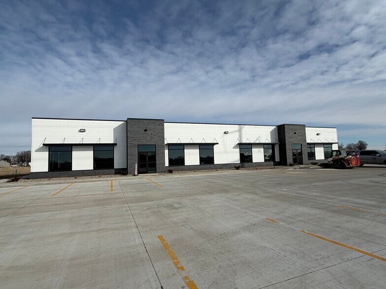 More Photos Of 2190 Old Highway 75, Sergeant Bluff Office For Lease