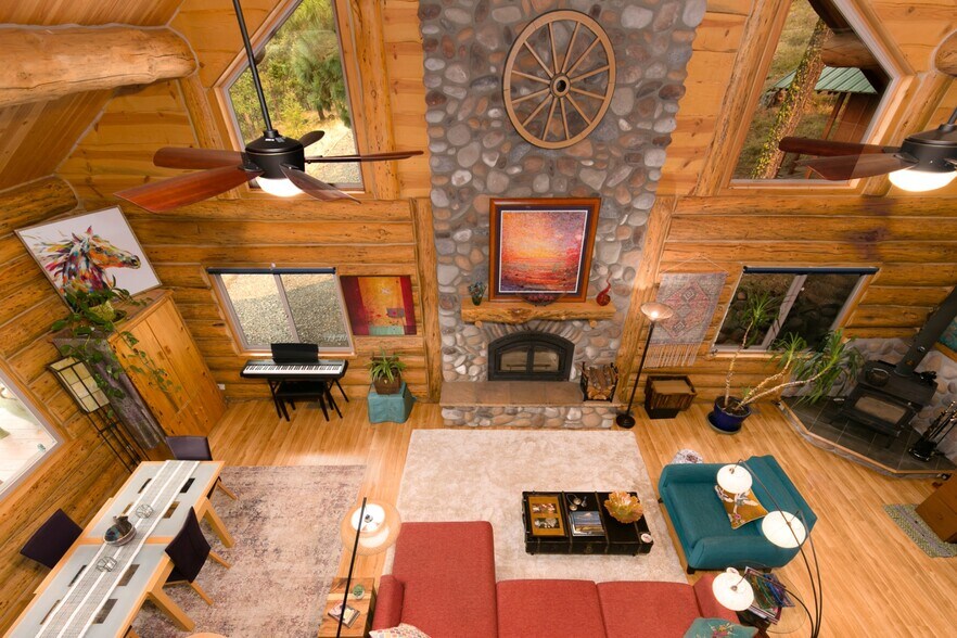More Photos Of 82 Meadows Loop, Lyle Specialty For Sale