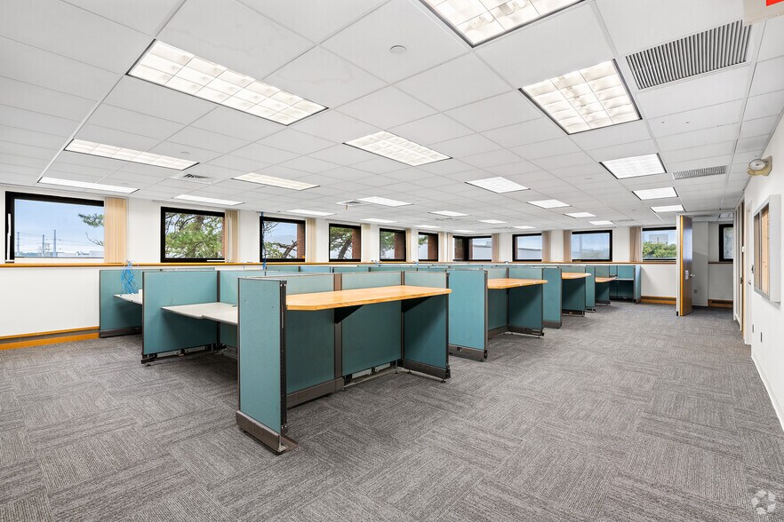 More Photos Of 500 Bic Dr, Milford Warehouse For Lease