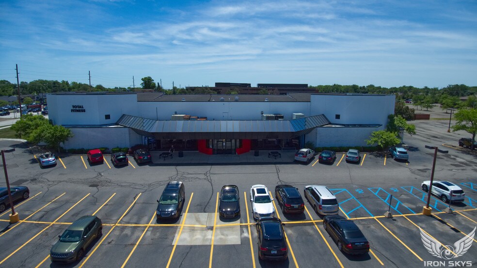Primary Photo Of 6750 Orchard Lake Rd, West Bloomfield Freestanding For Sale