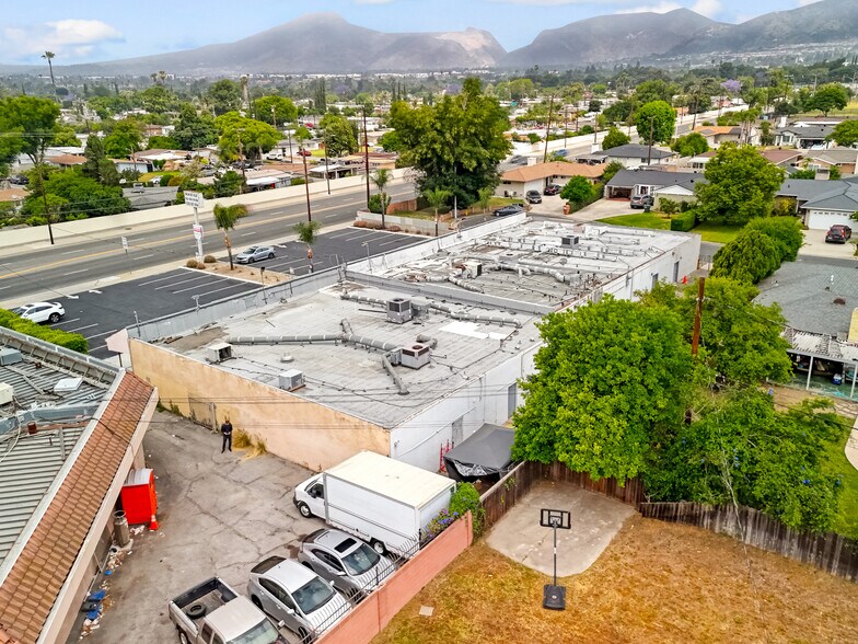 More Photos Of 472-484 S Citrus Ave, Azusa Freestanding For Lease