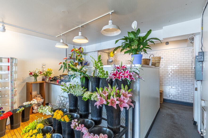 More Photos Of 1539-1541 W Burnside St, Portland Apartments For Sale