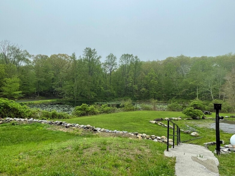 More Photos Of 497 Winthrop Rd, Deep River Restaurant For Sale