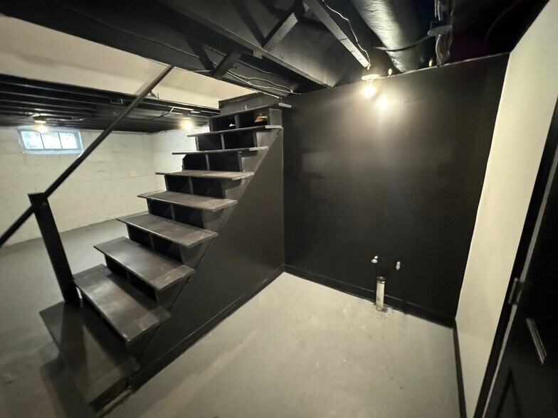 More Photos Of 2 Oakway Rd, Timonium Office For Lease