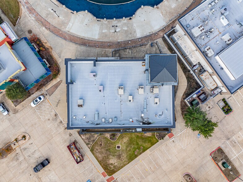 More Photos Of 800 University Dr E, College Station Unknown For Lease