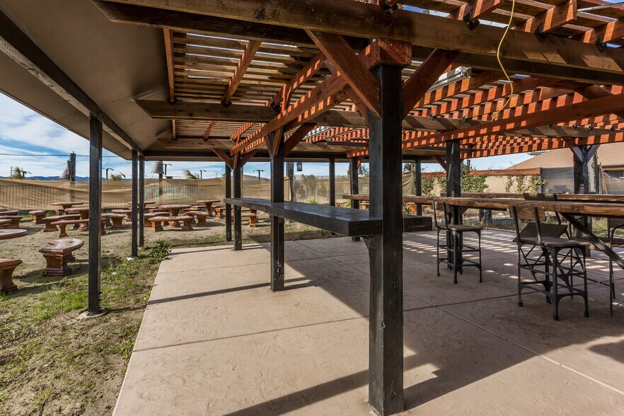 More Photos Of 4070 Country Rd 89, Dunnigan Restaurant For Sale