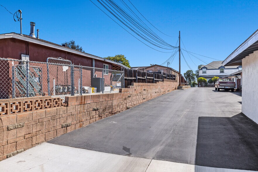 More Photos Of 2241-2247 Prospect St, National City Apartments For Sale