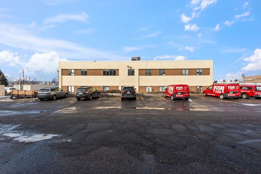 More Photos Of 220 Robert St S, Saint Paul Office For Sale