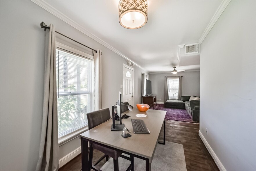 More Photos Of 543 Studewood St, Houston Specialty For Sale
