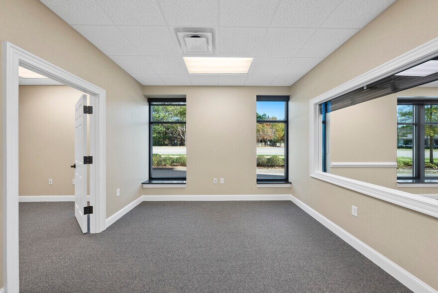 More Photos Of 701 Mutual Ct, Raleigh Office For Sale