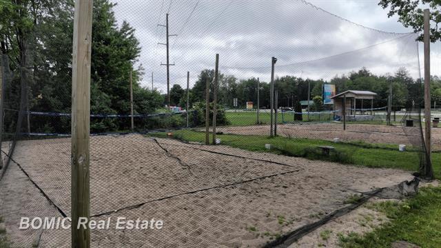 More Photos Of 11850 S Gera Rd, Birch Run Restaurant For Sale