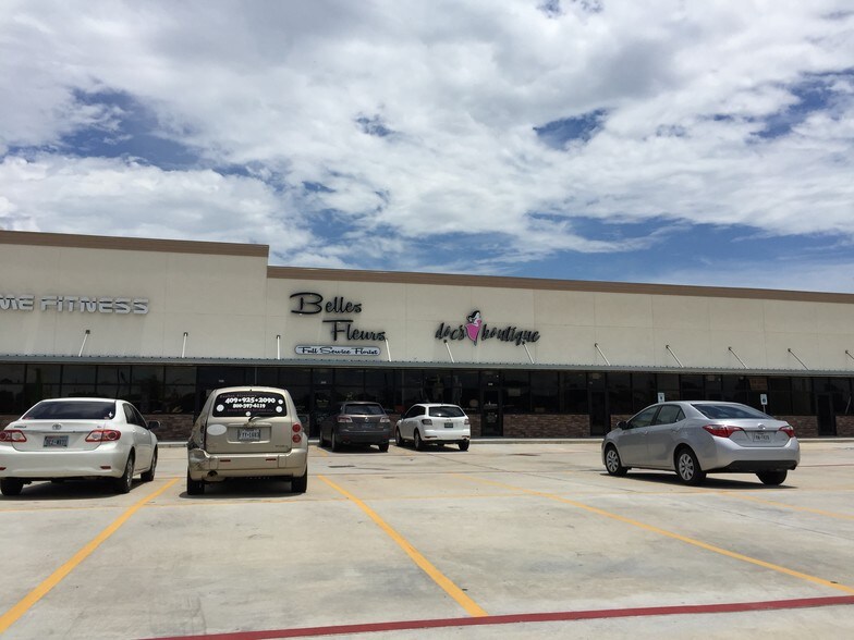 More Photos Of 4111 FM 1764 Rd, Santa Fe Storefront For Lease