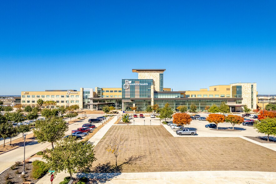 More Photos Of 545 Creekside Way, New Braunfels Coworking Space