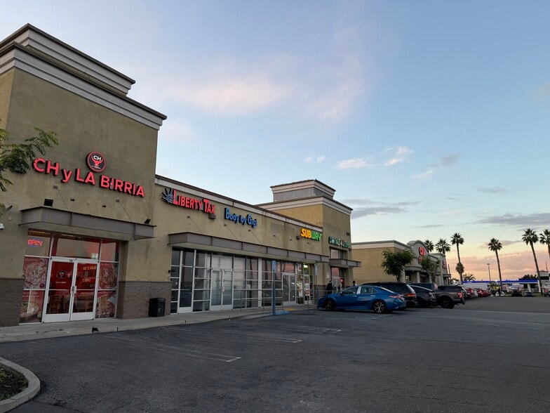 Primary Photo Of 909 S Central Ave, Compton Freestanding For Lease