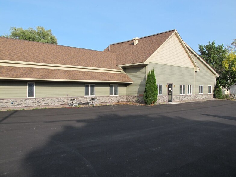 More Photos Of 9 Pleasant St, Oakland Medical For Lease