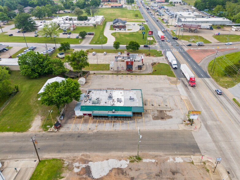 More Photos Of 509 US Highway 271 N, Gilmer Flex For Sale