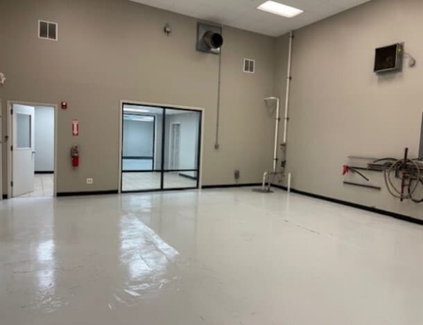 More Photos Of 1428 W Henry St, Indianapolis Manufacturing For Lease