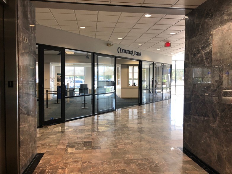 More Photos Of 13111 Westheimer Rd, Houston Office For Sale