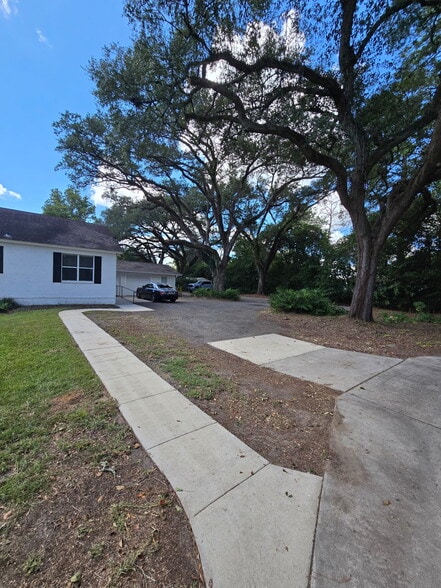 More Photos Of 1934 Dellwood Dr, Tallahassee Office Residential For Sale