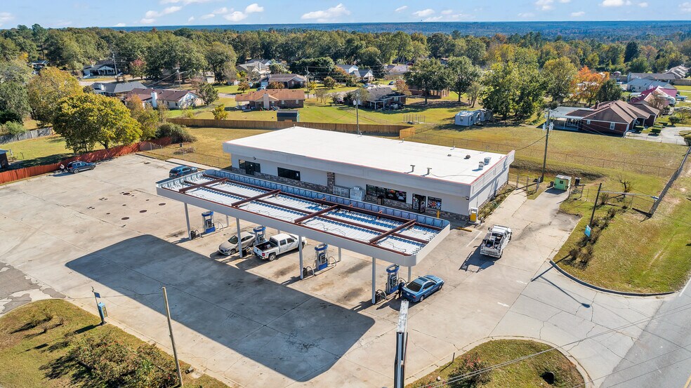More Photos Of 1680 Brown Rd, Hephzibah Service Station For Lease
