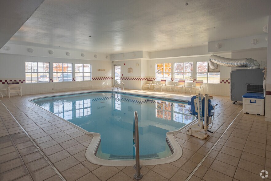 More Photos Of 1111 E I 240 Service Rd, Oklahoma City Hotel For Sale