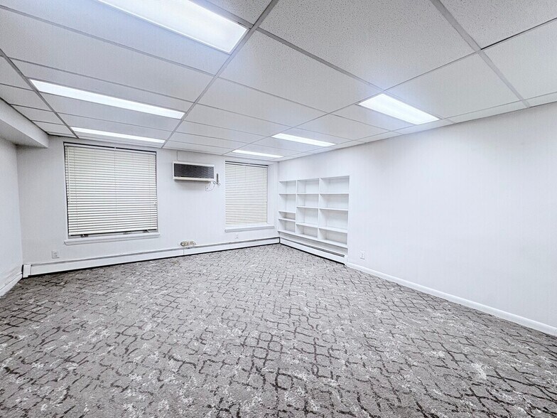 More Photos Of 111 E 35th St, New York Loft Creative Space For Lease