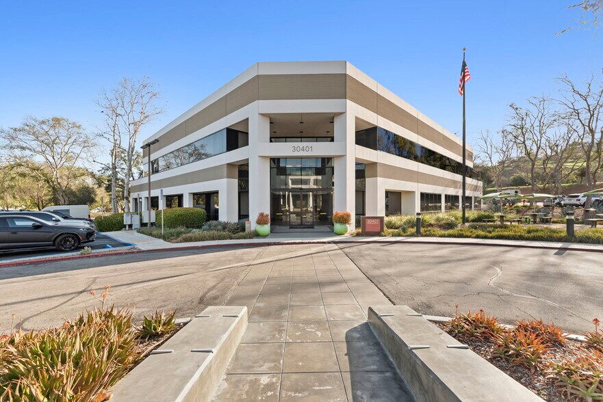 More Photos Of 30401 Agoura Rd, Agoura Hills Unknown For Lease