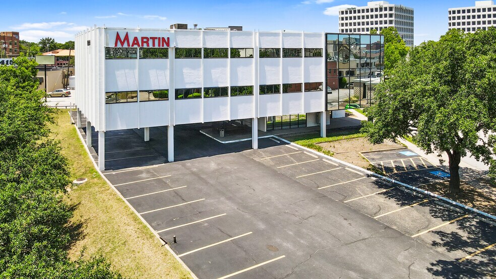 More Photos Of 1200 West Fwy, Fort Worth Office For Lease