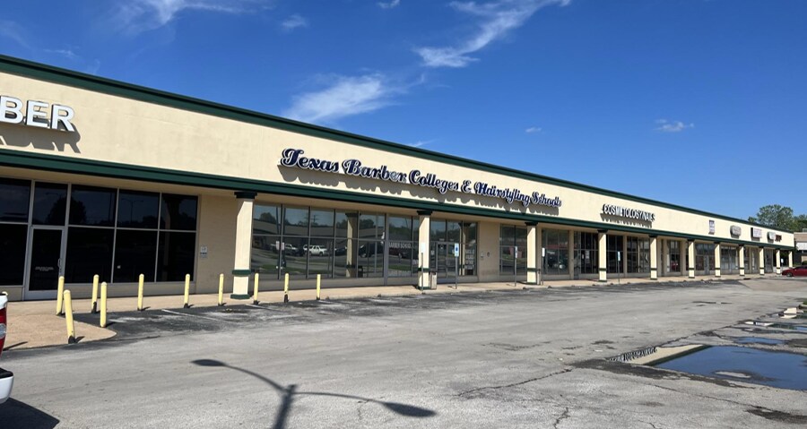 More Photos Of 9888 Ferguson Rd, Dallas Unknown For Lease