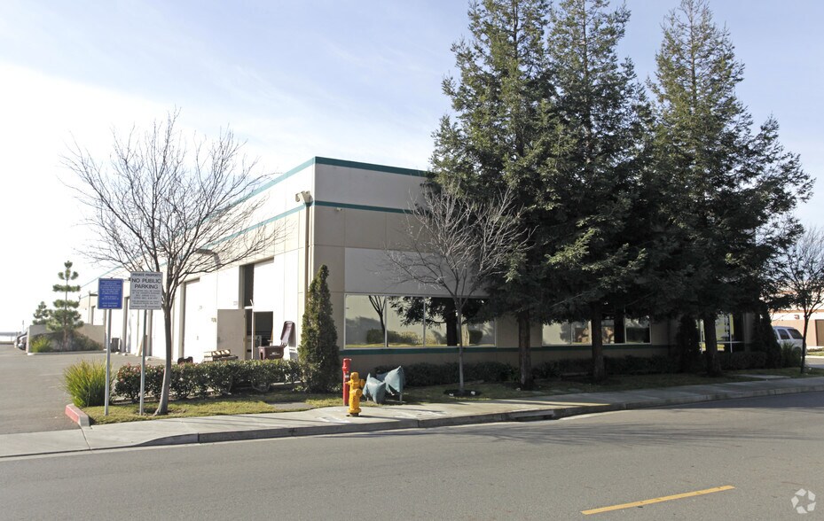 More Photos Of 3326 Arden Rd, Hayward Warehouse For Sale