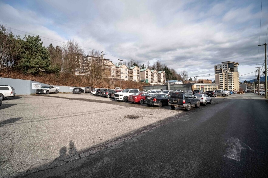 More Photos Of 33103 1st Ave, Mission Office For Lease