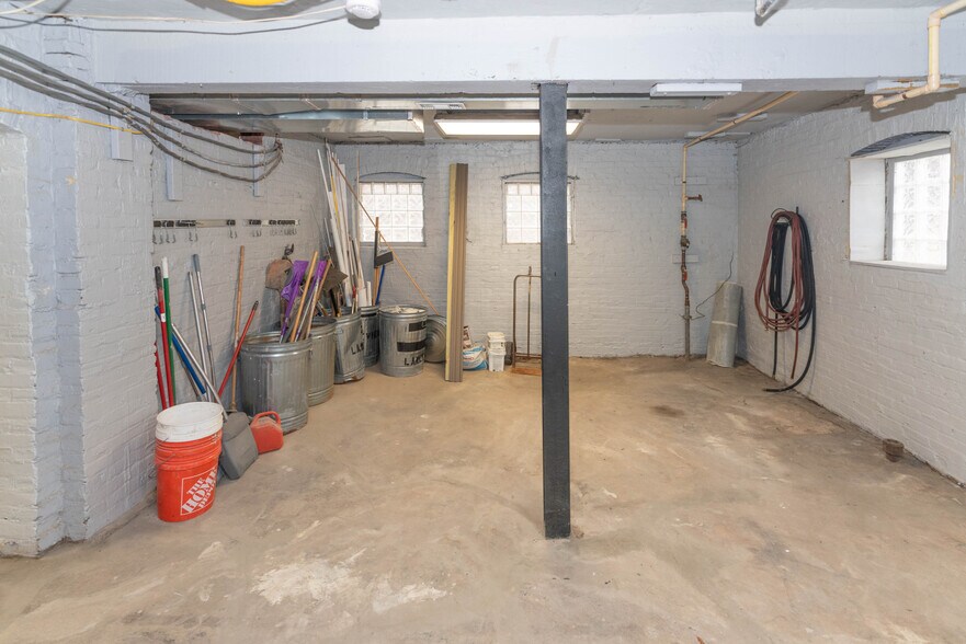 More Photos Of 2445 Lakeview Ave, Baltimore Apartments For Sale