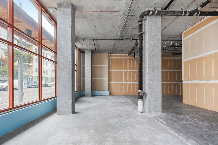 More Photos Of 610 S Lowell St, Portland Storefront Retail Office For Lease