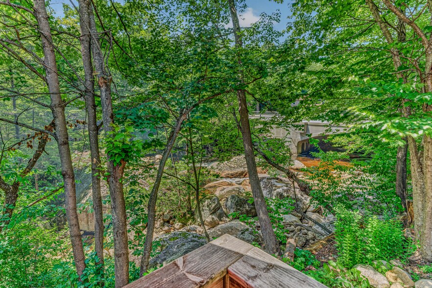 More Photos Of 218 US Route 3, Lincoln Hospitality For Sale