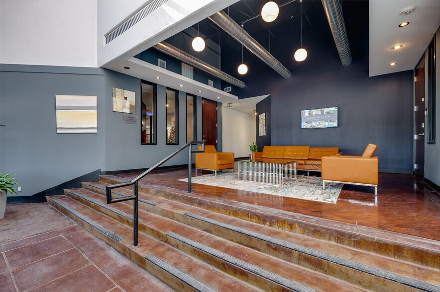 More Photos Of 14665 Midway Rd, Addison Office For Lease
