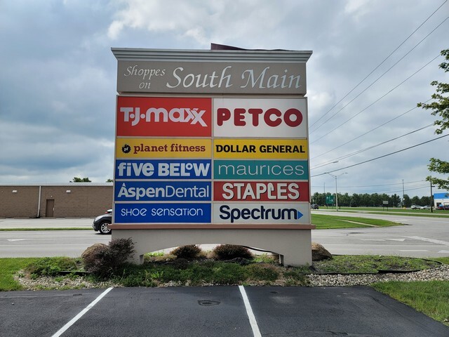 More Photos Of 1107-1125 S Main St, Bowling Green Unknown For Lease