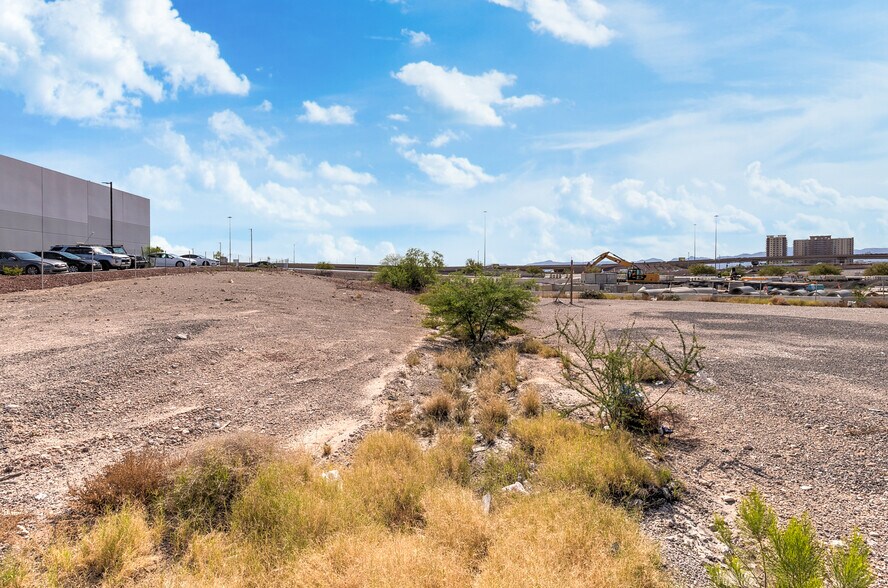 More Photos Of 7910 S Dean Martin Dr, Las Vegas Land For Sale