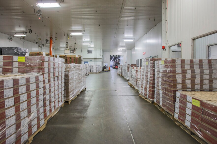 More Photos Of 3120 N Post Rd, Indianapolis Refrigeration Cold Storage For Lease